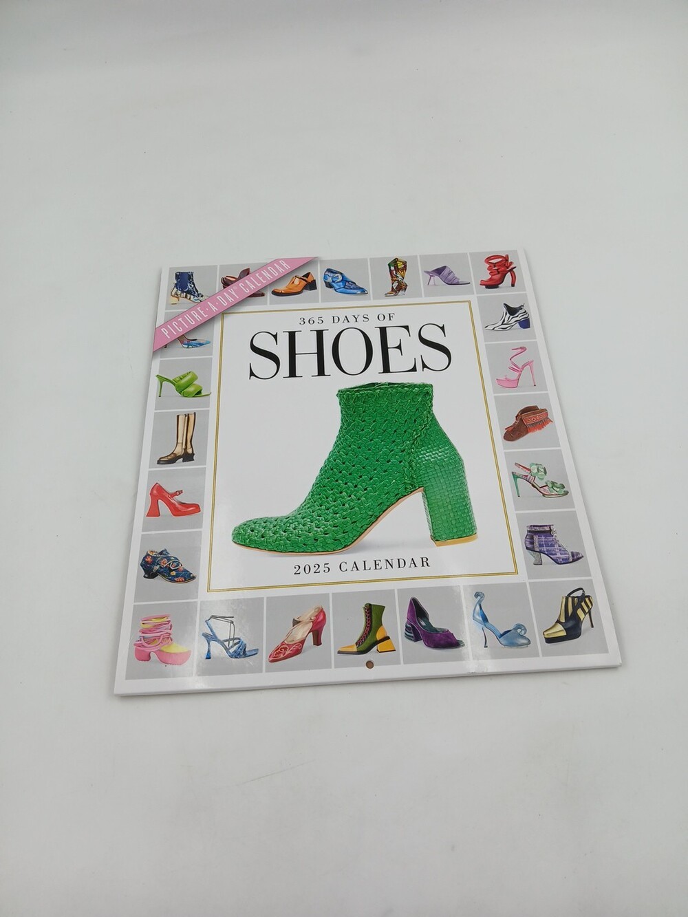 Workman Publishing, Shoes 365 2025 Wall Calendar Plastic Free Brand New